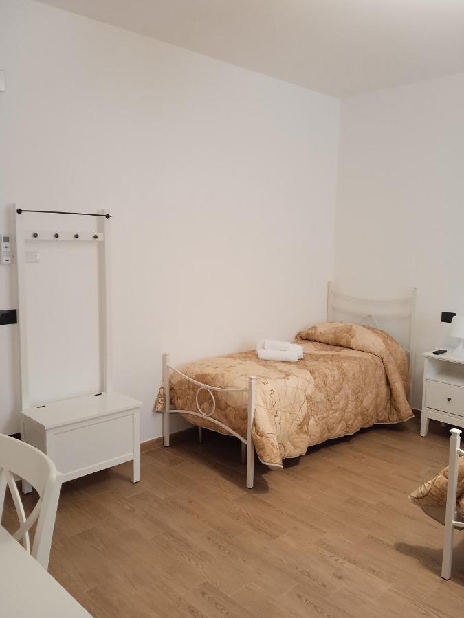 Bed And Breakfast Il Sole -Cinquefrondi Exteriör bild