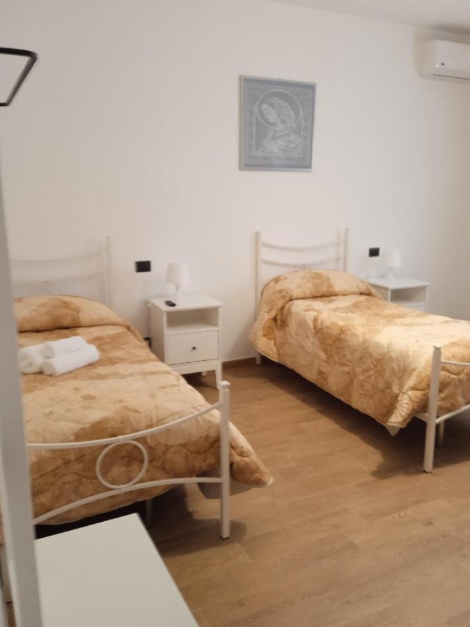 Bed And Breakfast Il Sole -Cinquefrondi Exteriör bild